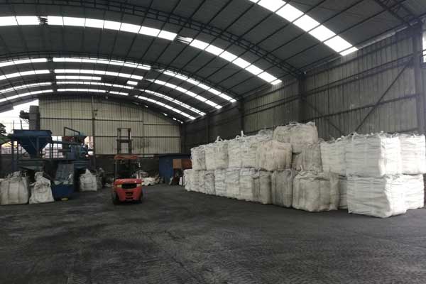 WAREHOUSE2